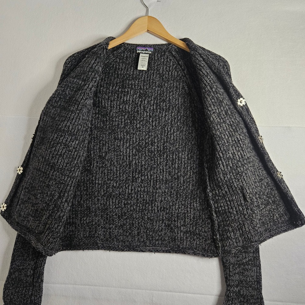 Patagonia Womens XL Gray 100% Wool Chunky Knit Snap Front Cardigan Sweater 51100 - Picture 8 of 12